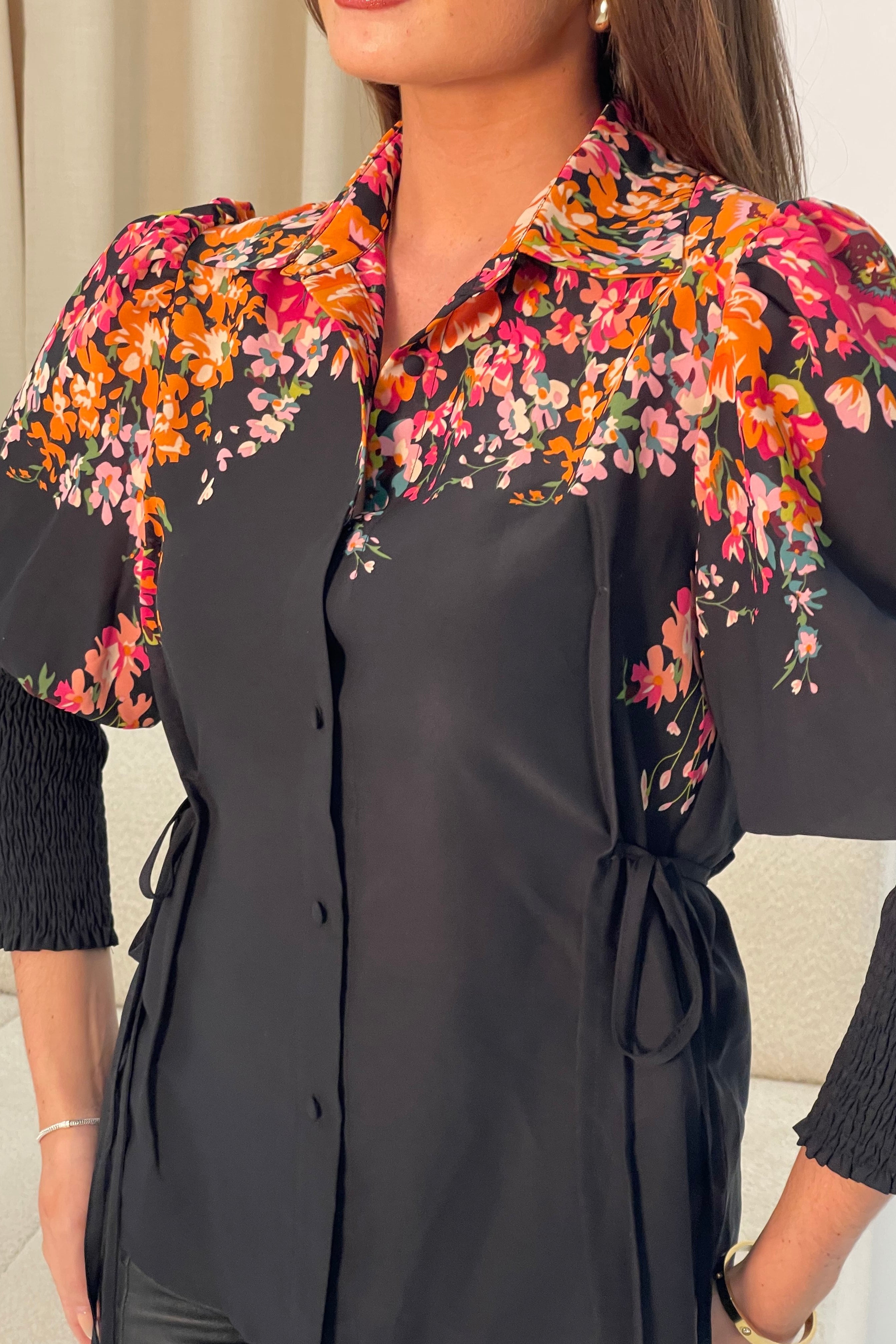 Fie Shirred Sleeve Tie Side Shirt Black Floral