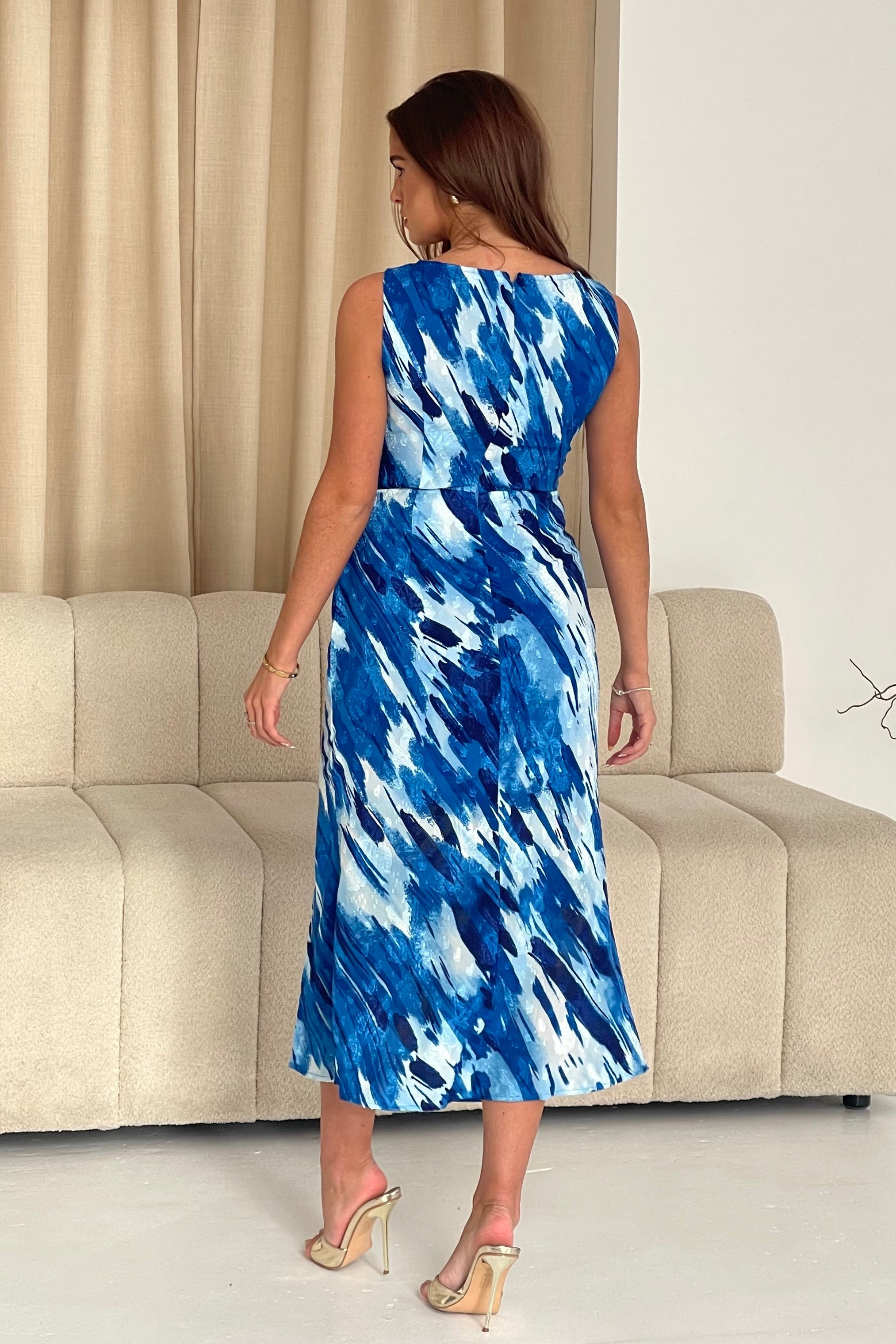 Bay Boat Neck Keyhole Detail Midi Dress Blue Burnout