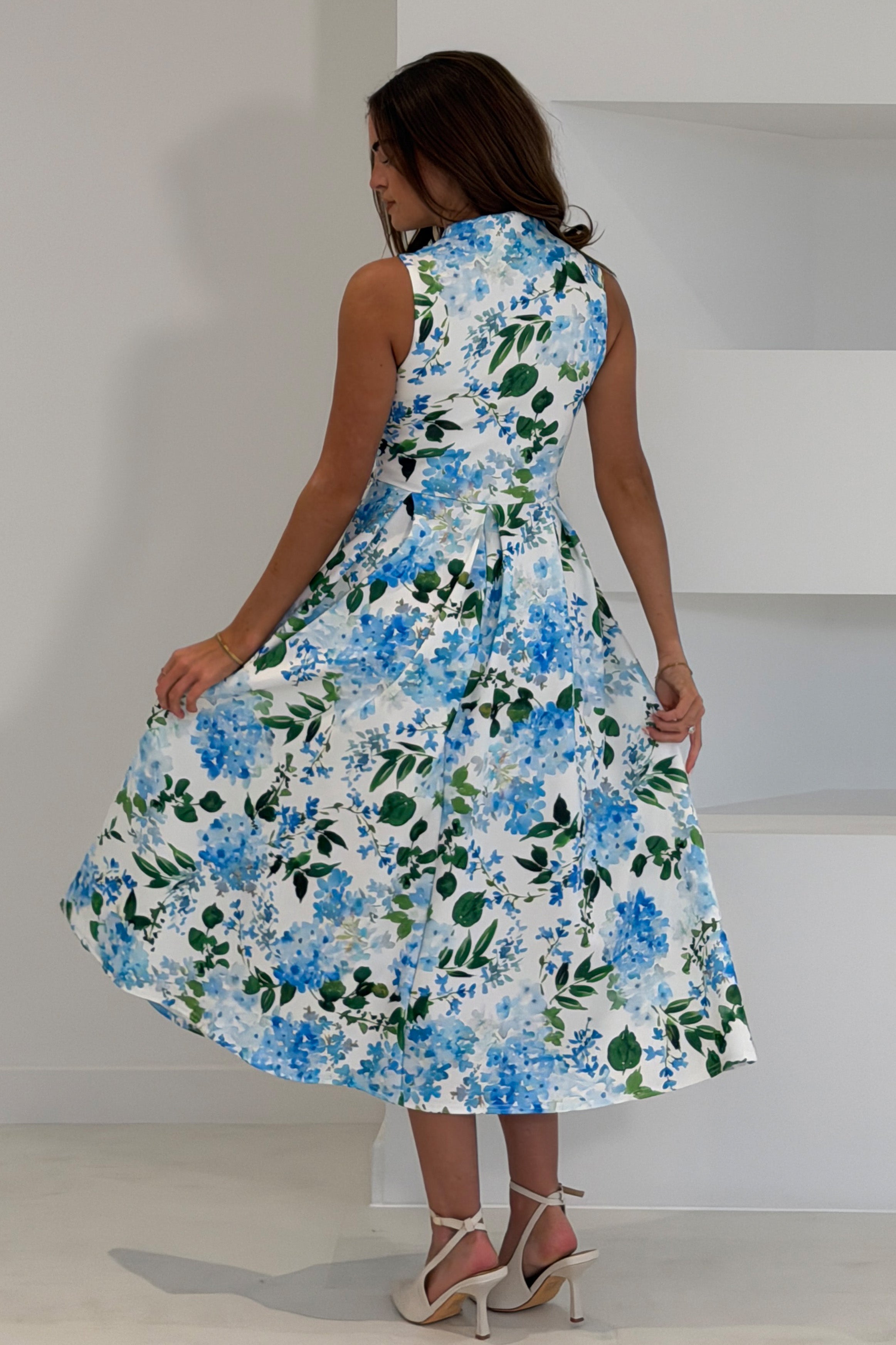 Ameya Notch Neck Sleeveless Midi Dress Blue Floral